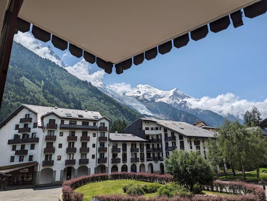 Central Spacious Flat With Private Parking Chamonix Zewnętrze zdjęcie