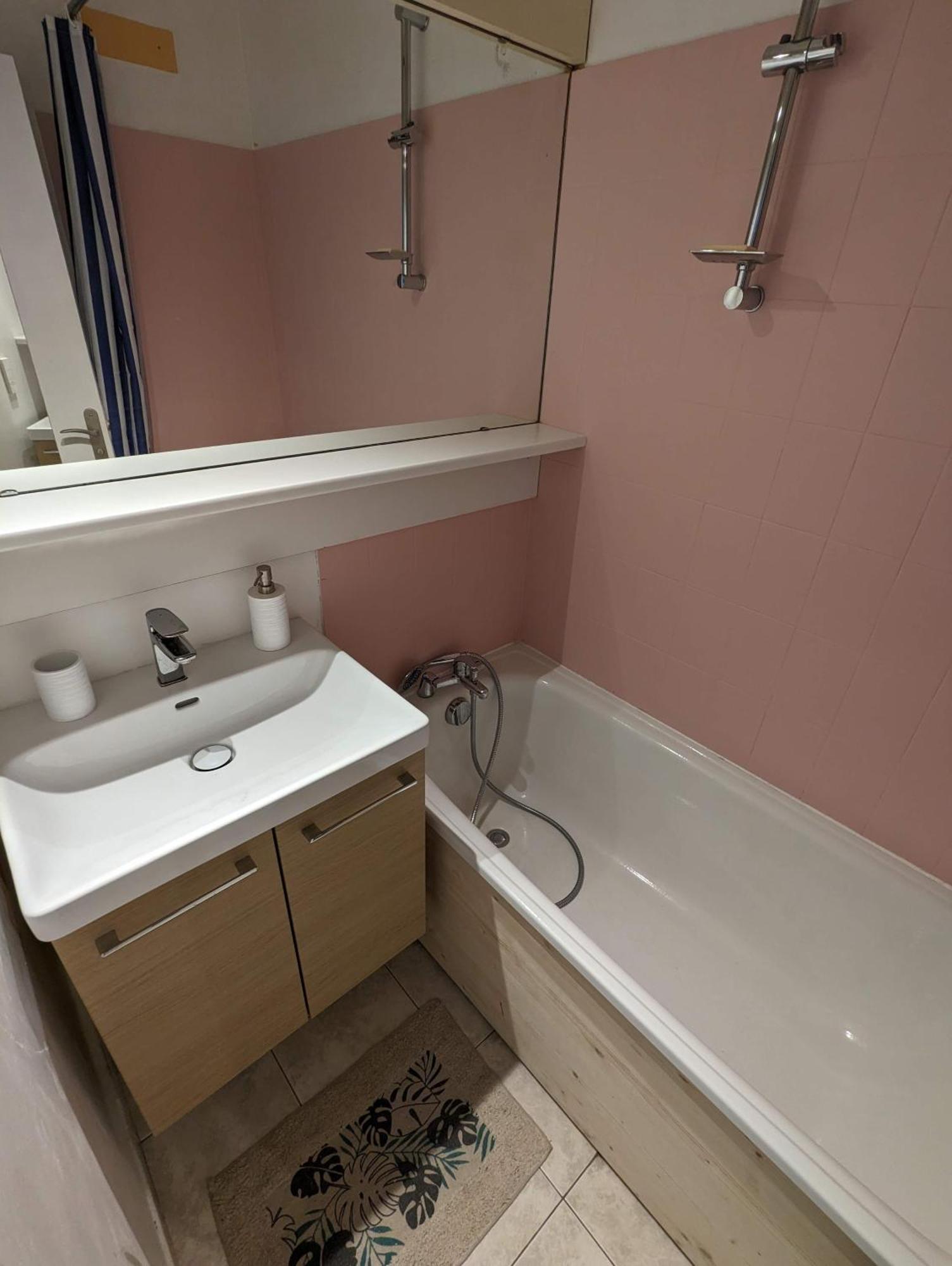 Central Spacious Flat With Private Parking Chamonix Zewnętrze zdjęcie